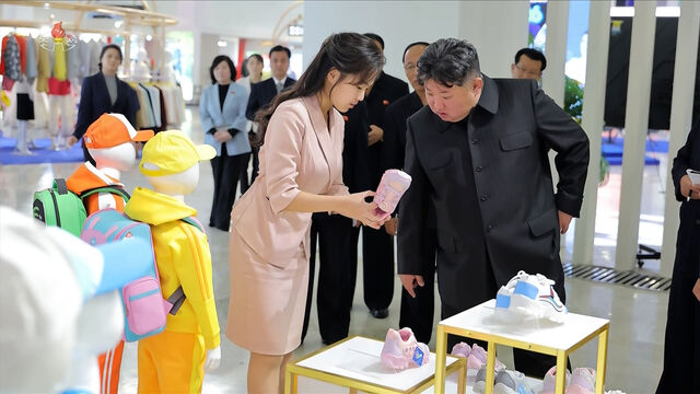중국 반체제 인사의 한마디에 낚인 세상, 또 도진 ‘김정은 사망 지라시’