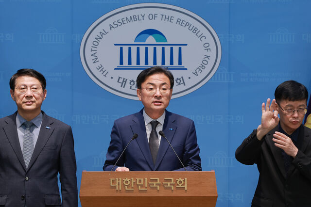 조국혁신당, 조희대 대법원장 탄핵 추진 위한 범여권 TF 구성 제안…국민의힘은 정치적 의도 의심