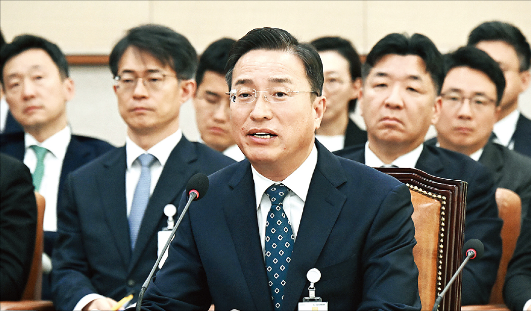 검찰총장 직대 “공소취소의 ‘공’자도 꺼낸 적 없다”