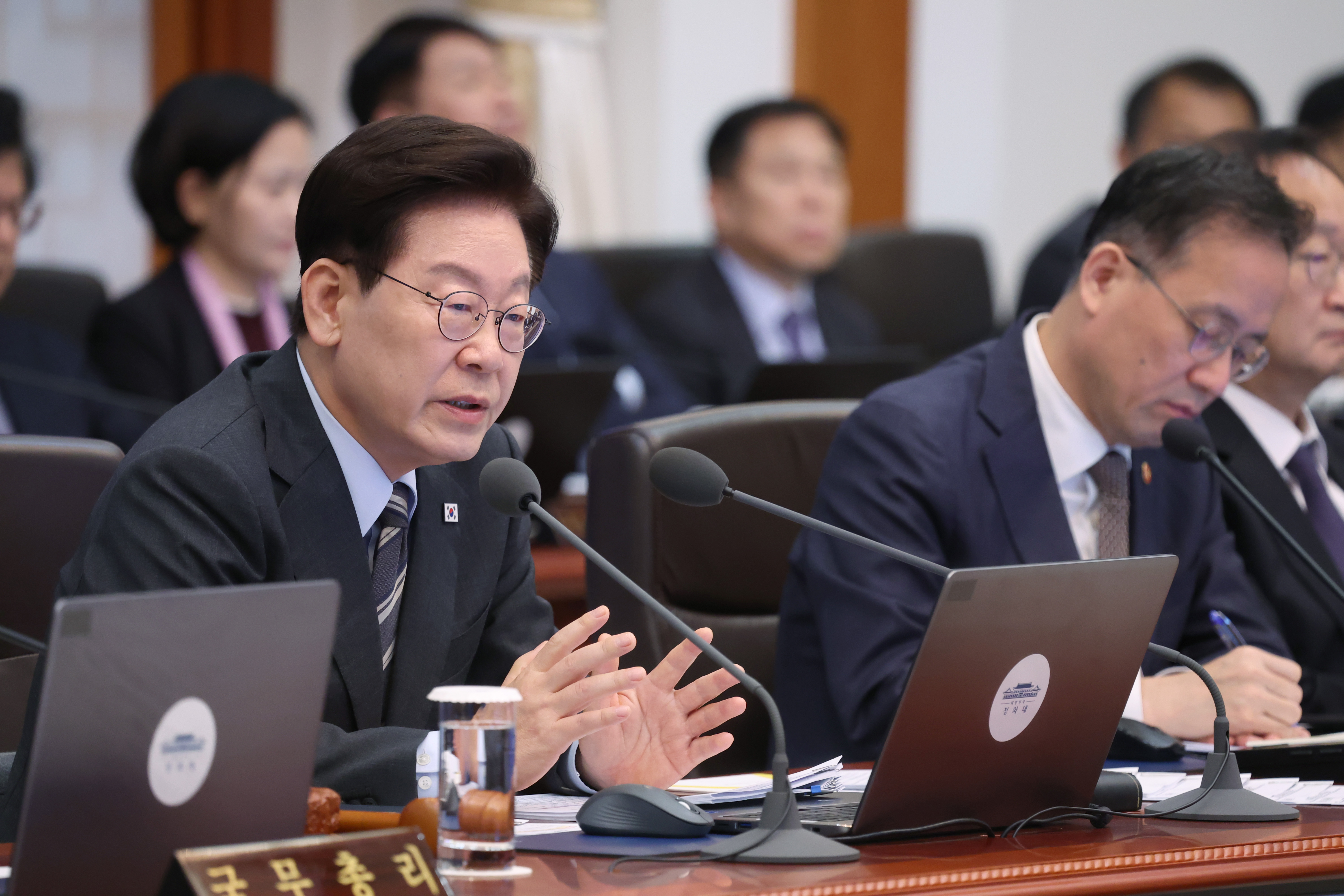 李 “중수청장 국무회의, 한달에 한번쯤은 오라”