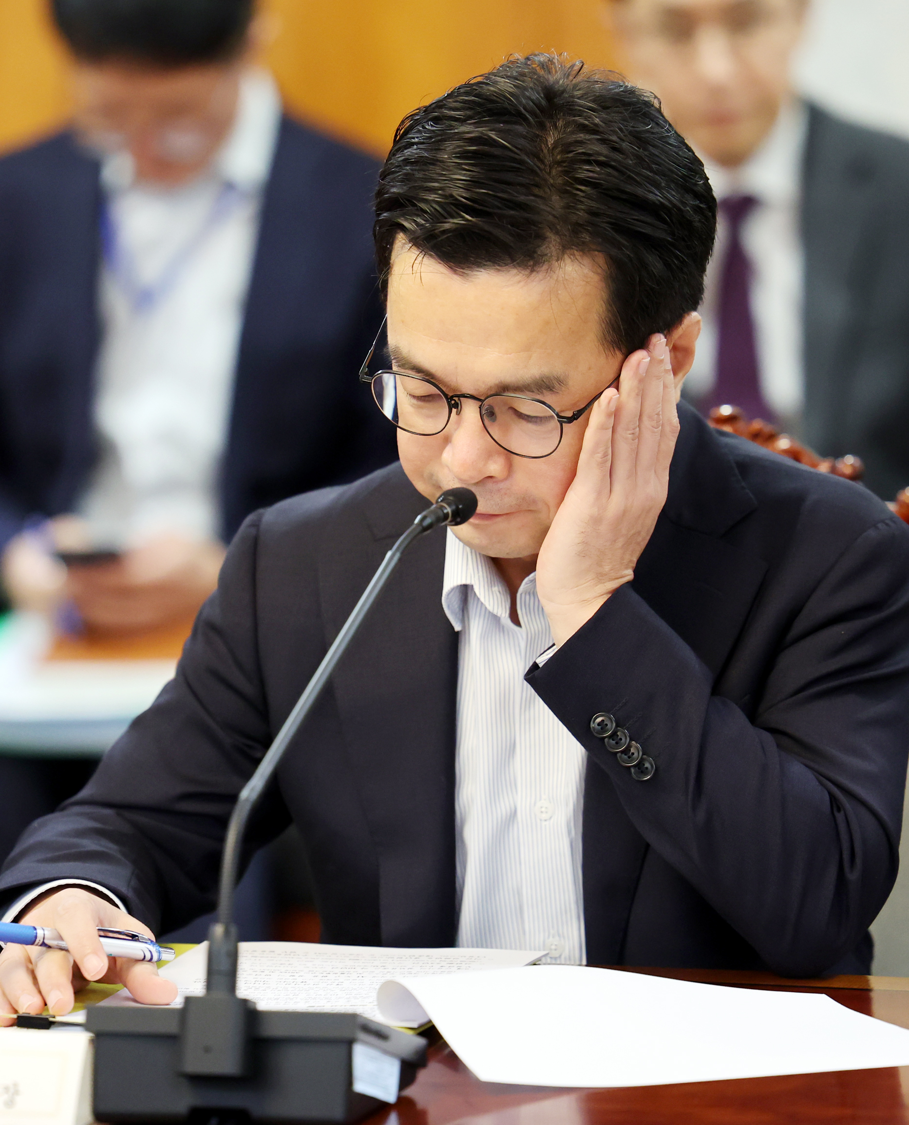 연 60% 넘는 이자 받으면 징역 최대 10년⋯칼 빼든 정부
