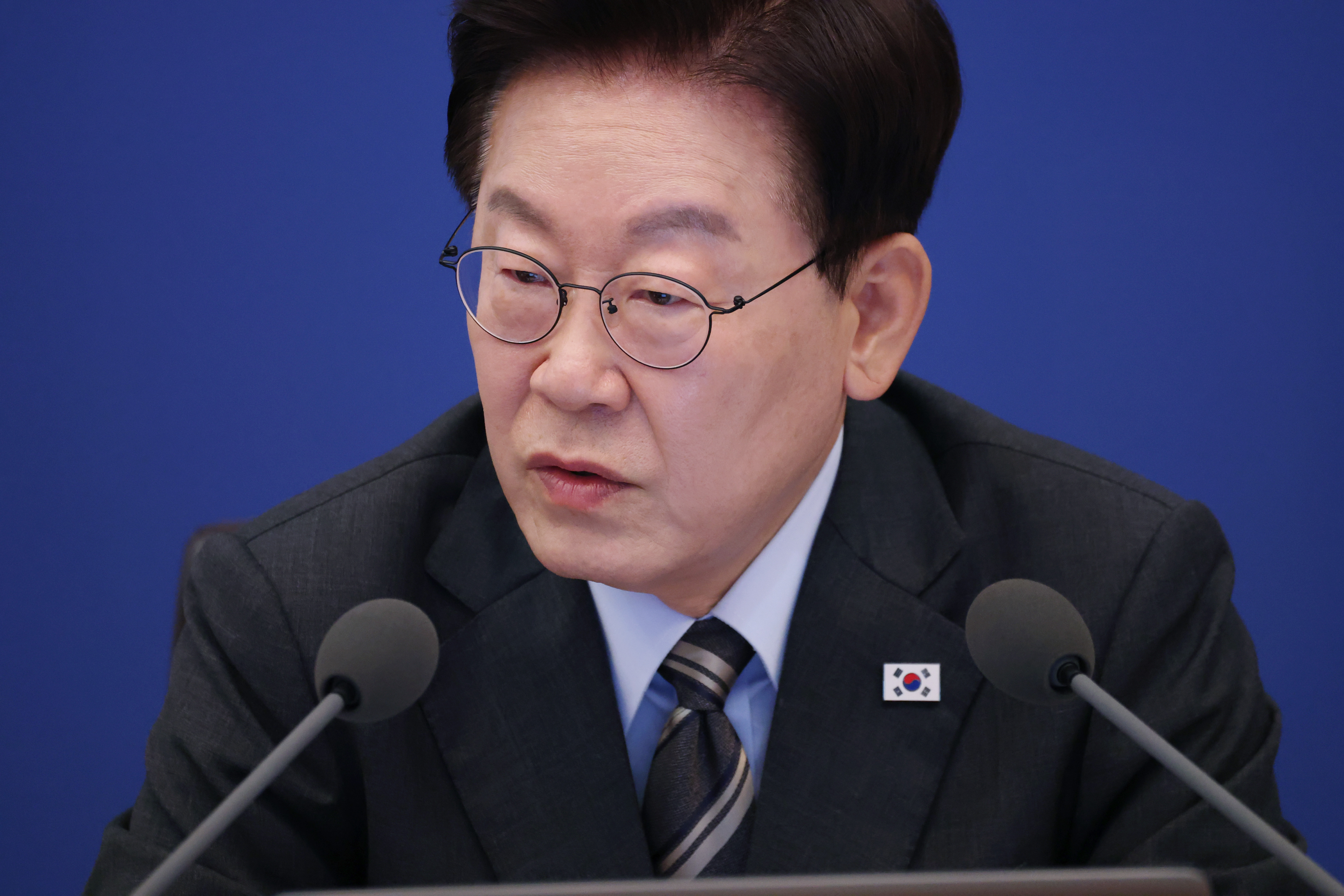 李 대통령 “자기만 개혁주체인 양 선동하고 동지 공격…무책임한 극단주의”